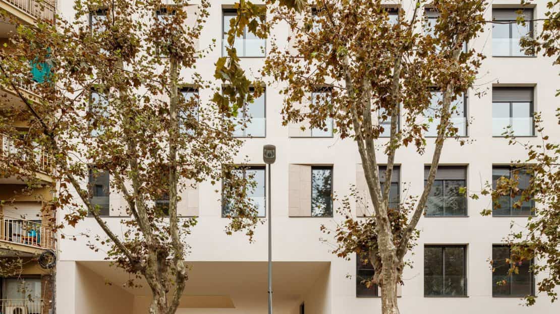 Новый жилой комплекс Passatge Living районе Эль Побленоу в Барселоне