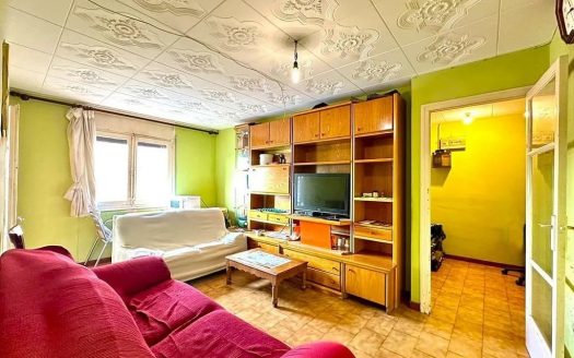 Продажа квартиры 3 спальни и балкон в Вике