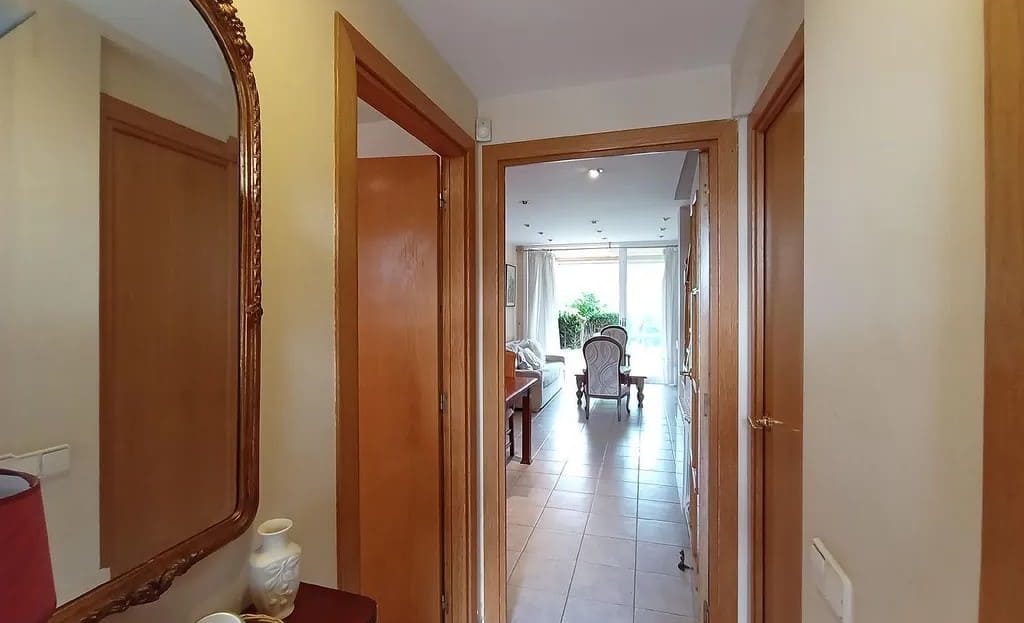 Коридор на жилом этаже дома