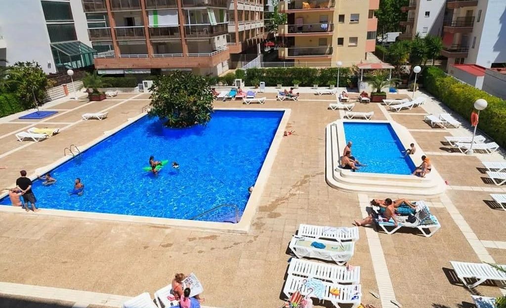 Общий бассейн комплекса, вид сверху.