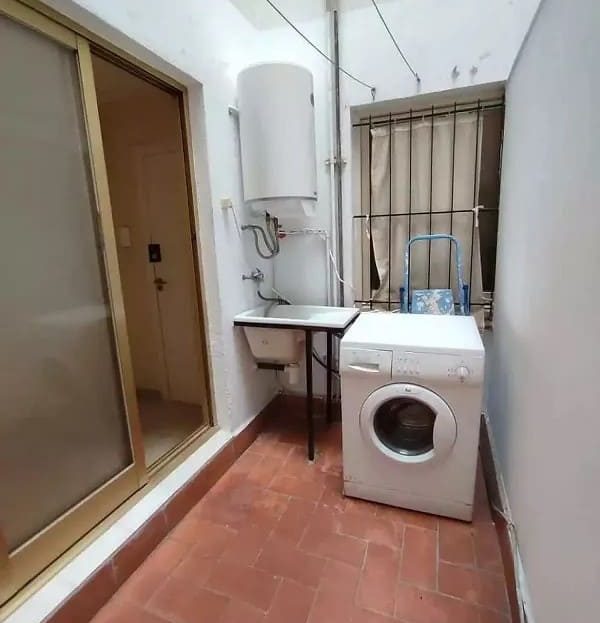 Балкон-галерея с бойлером и стиральной машиной