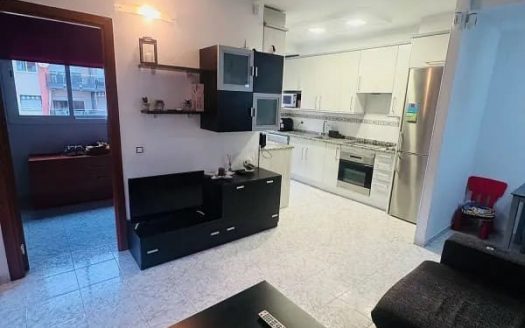 Гостиная-столовая с открытой кухней