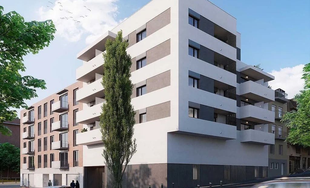 Новый многоквартирный дом с балконами и лифтом в Барселоне