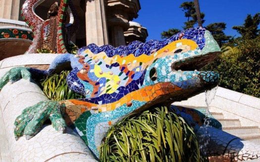 парк гуэль в барселоне ящерица