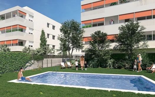 Фасад жилого комплекса с бассейном в Домени