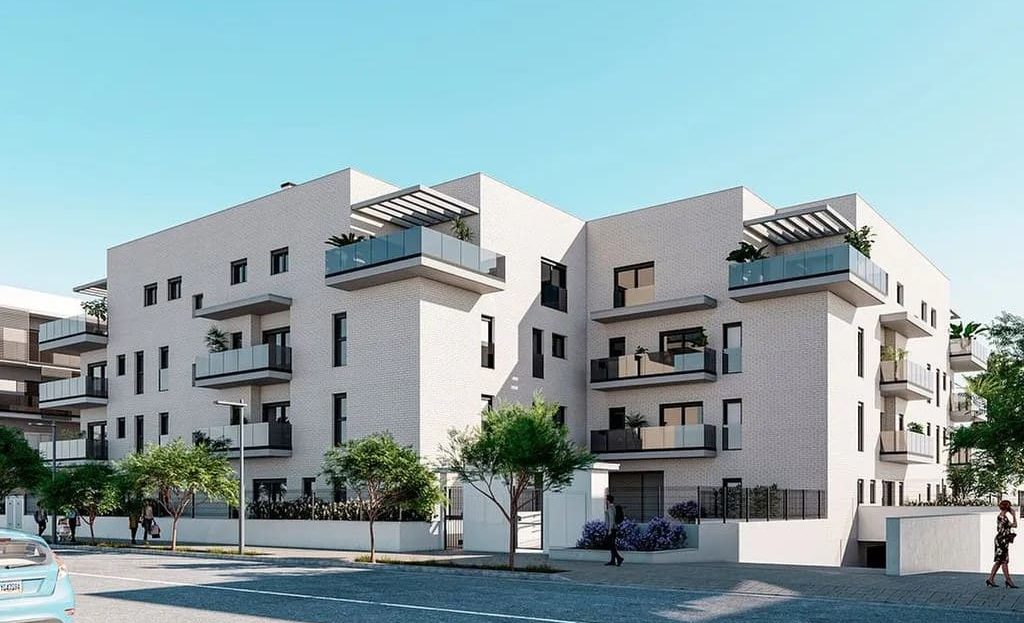 Фасад нового жилого комплекса с современной архитектурой