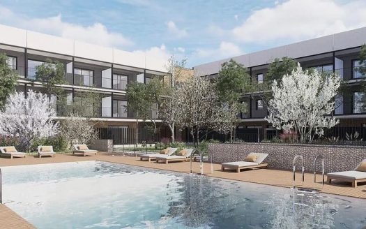 Вид жилого комплекса с бассейном и зонами отдыха