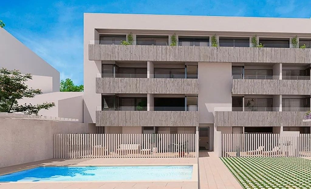 Вид на жилой комплекс Numancia и общий бассейн