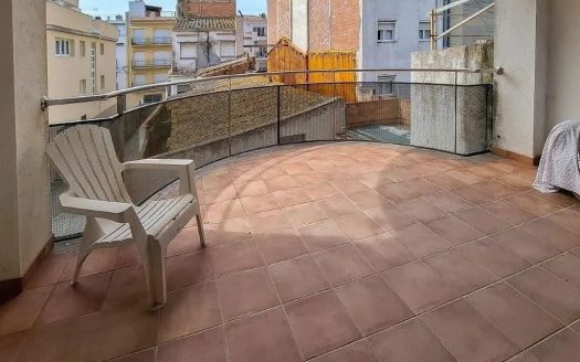Терраса около 20 м² с видом на центр Бланеса.