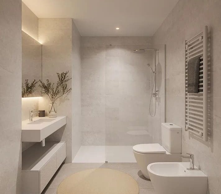 Основная ванная комната с душевой, умывальником и санузлом