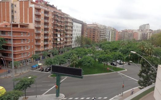 Панорамный вид с высоты на Ронда дель Гинардо и жилой район