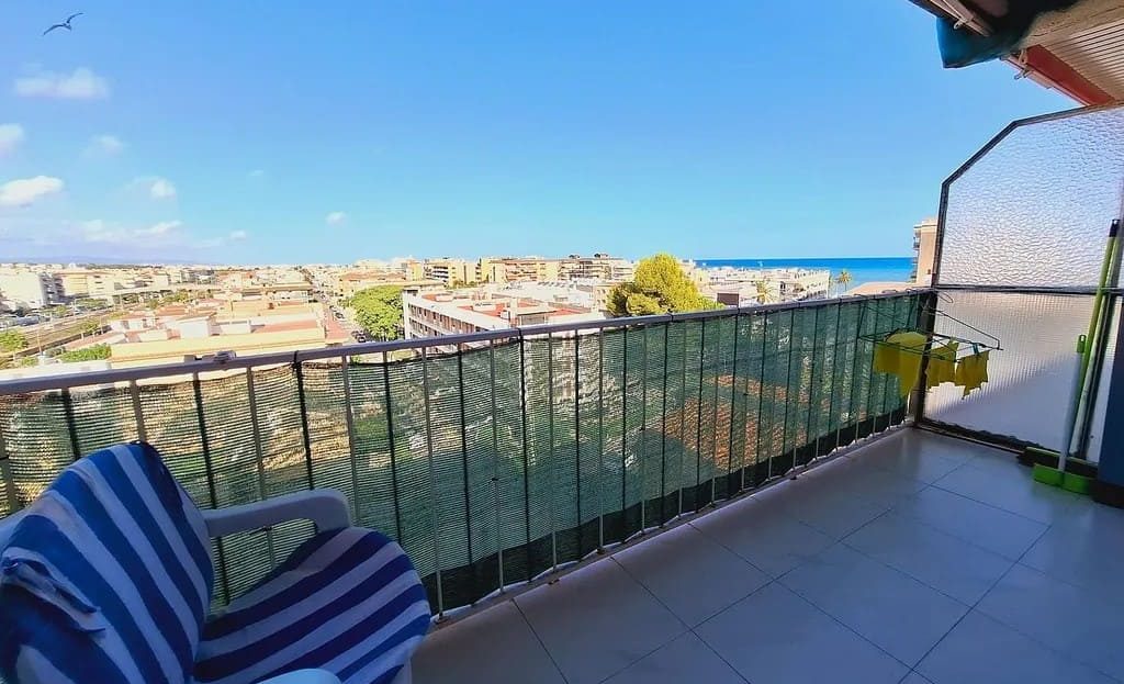 Терраса квартиры с видом на город и побережье Сегур-Платжа.