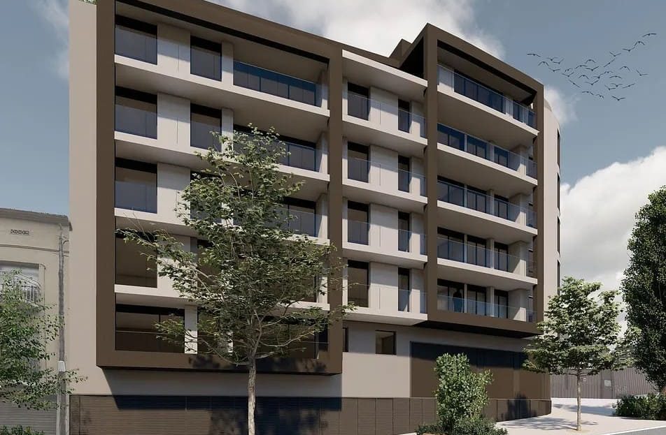 Фасад здания — внешний вид нового жилого дома на улице Фонт-дель-Гат, современная застройка, городская среда.