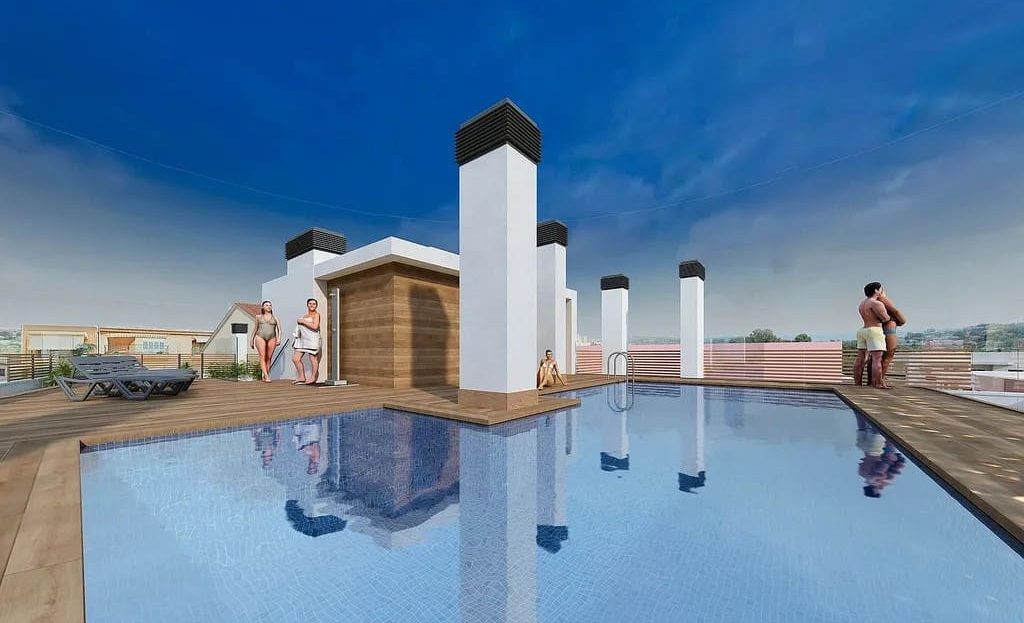 Общий бассейн на крыше с солярием и панорамным видом