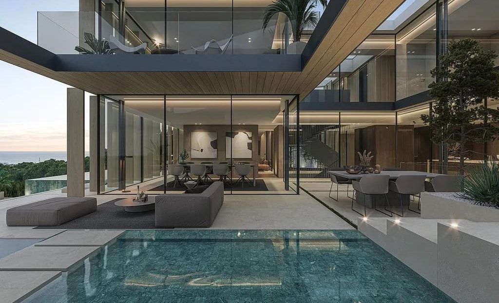 Крытый бассейн с панорамным остеклением в современном доме