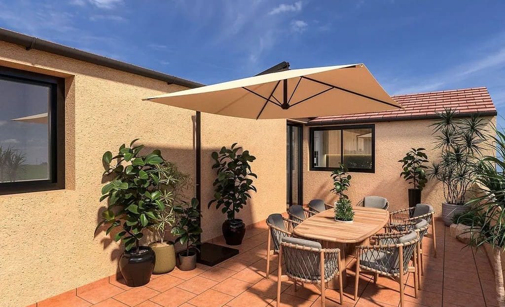 Терраса пентхауса с зоной отдыха и садовой мебелью