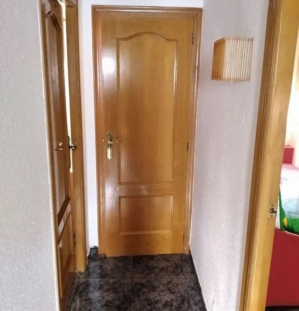 Коридор квартиры с доступом в жилые комнаты