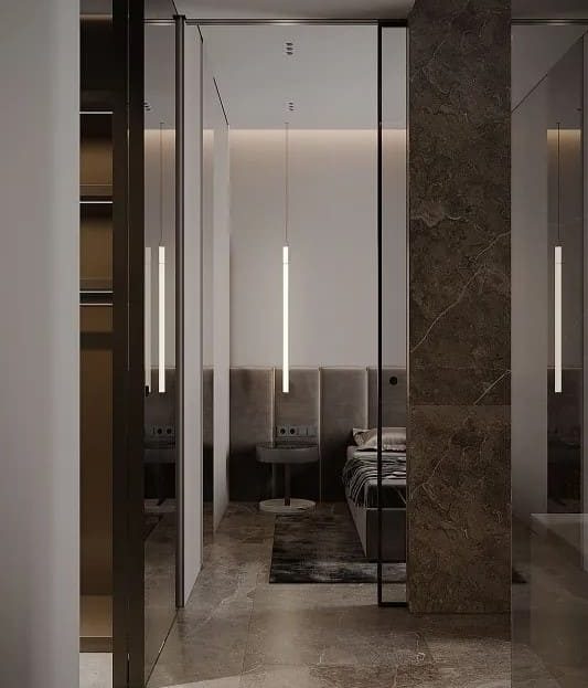 Коридор и гардеробная зона с дизайнерским освещением