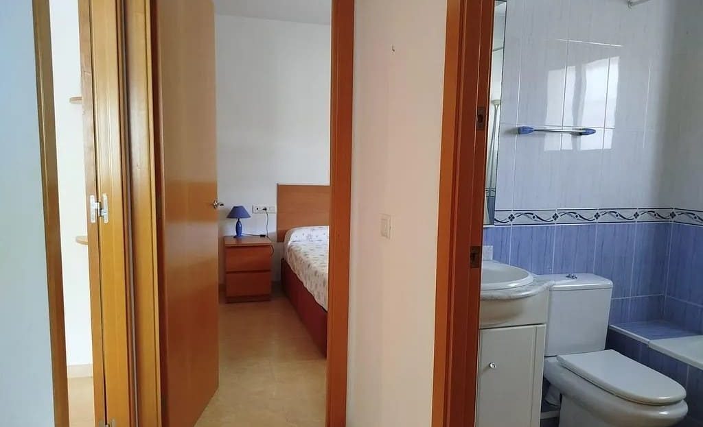 Коридор, ведущий в спальню и ванную комнату.