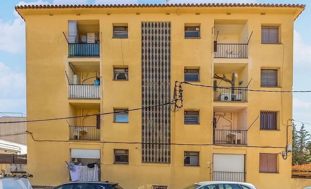 Общий вид жилого дома в Альтафулье