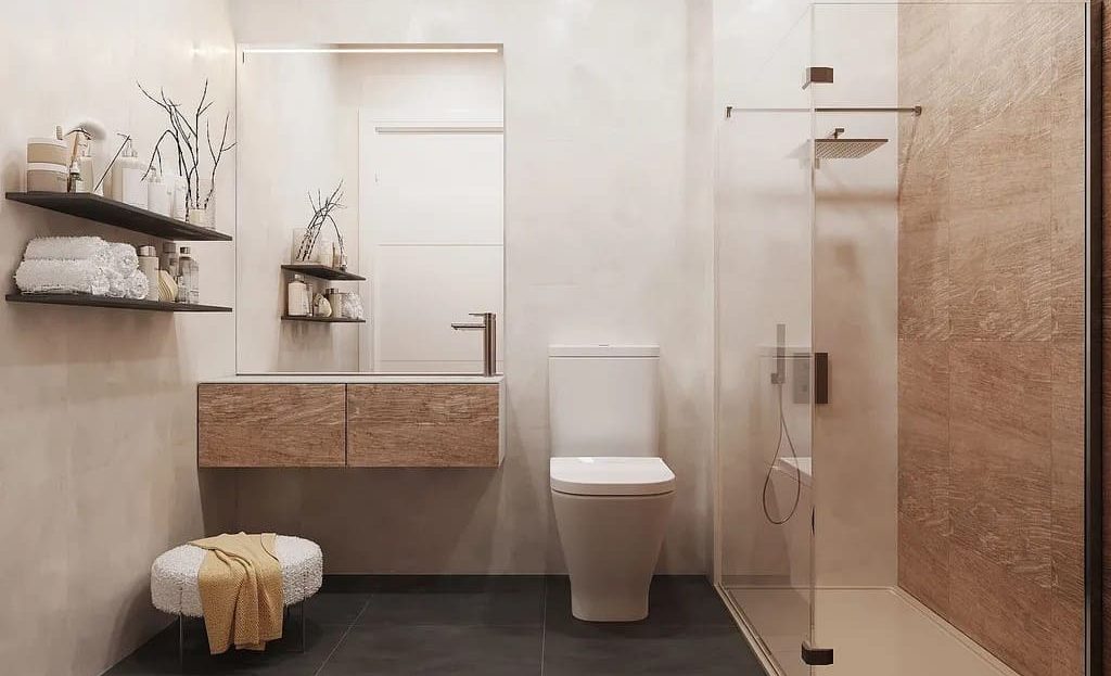 Ванная комната с душем и качественной керамической плиткой