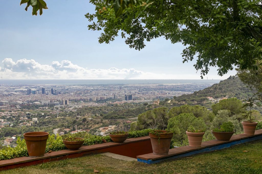 Купить виллу в Барселоне