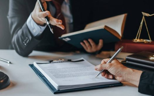 Адвокат при покупке недвижимости в Испании: зачем он нужен и сколько стоит