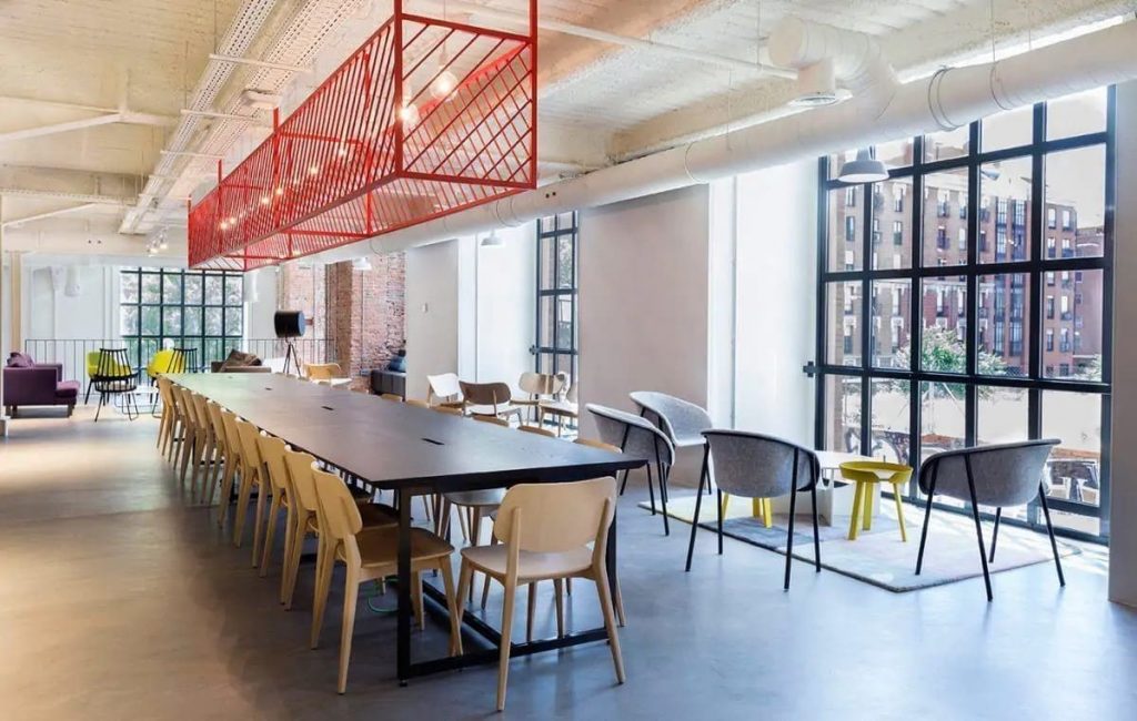 Офисная недвижимость в Испании: от классических БЦ до гибких коворкингов