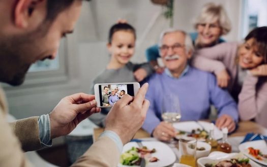 Воссоединение с родителями в Испании
