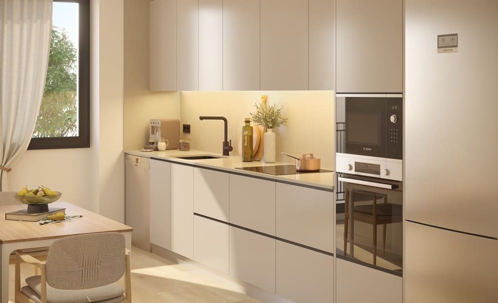 Дизайн светлой кухни в новой квартире в провинции Барселона